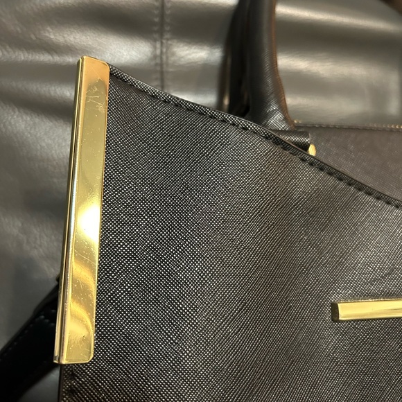 Steve Madden hand bag, black, new, a must have for your closet, lovely. - Picture 6 of 14